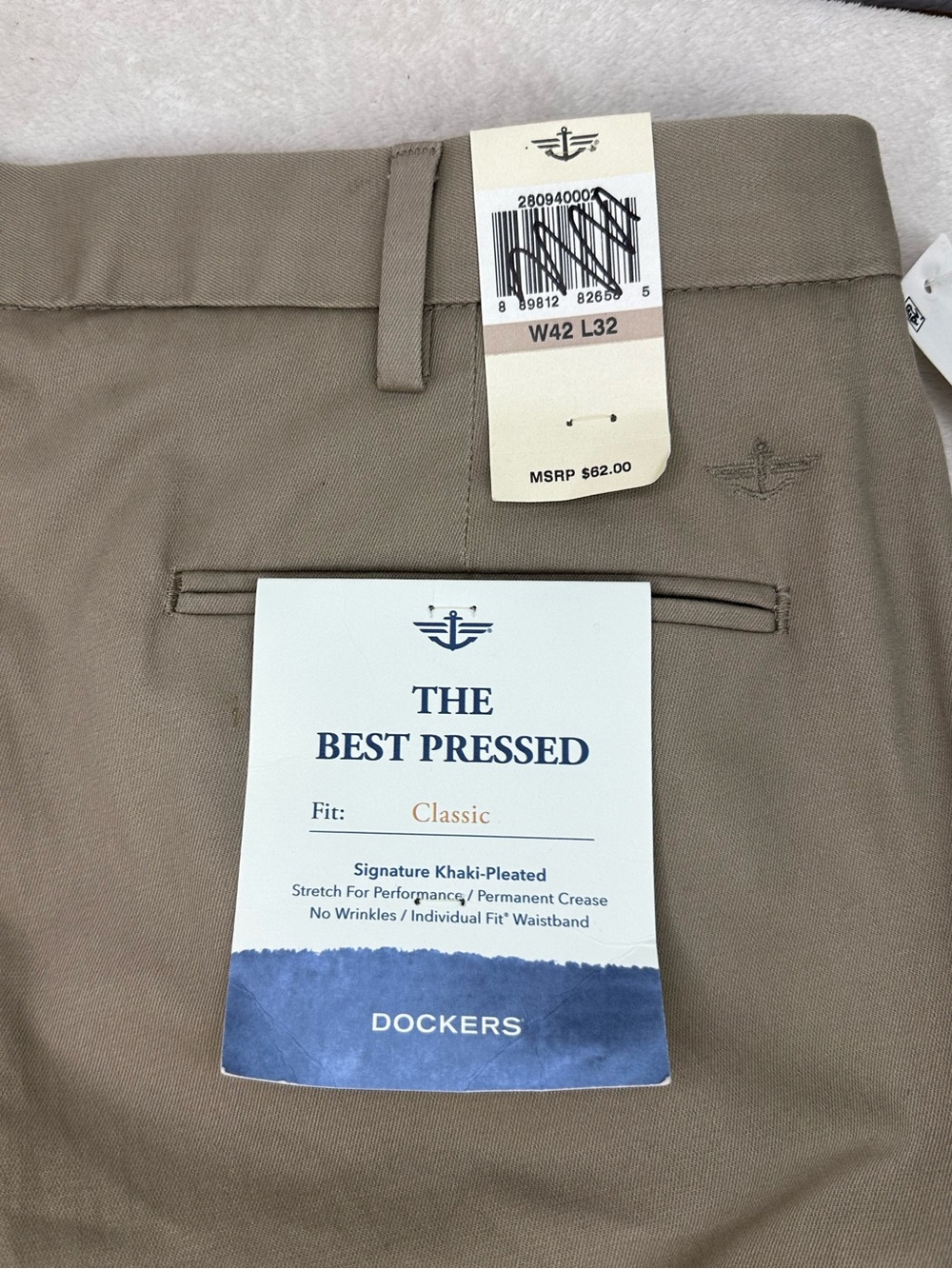 Dockers Classic Fit 42x32 Khaki Pants